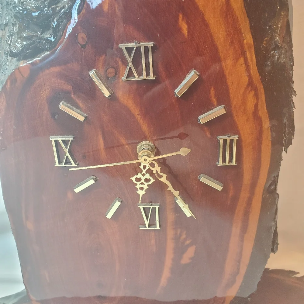 Beautiful Live Edge Handcrafted Vintage Wood Mantle Desk Table Wall Clock